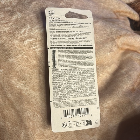 Eyelash Duo - Heated Eyelash Curler with Revlon Waterproof Mascara - Picture 7 of 10